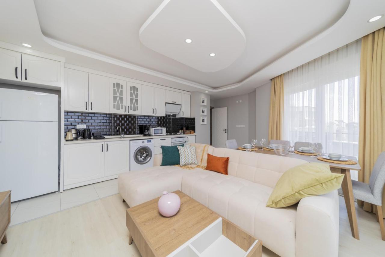 Daire Flat W Balcony 5 Min To Konyaalti And Marina Antalya